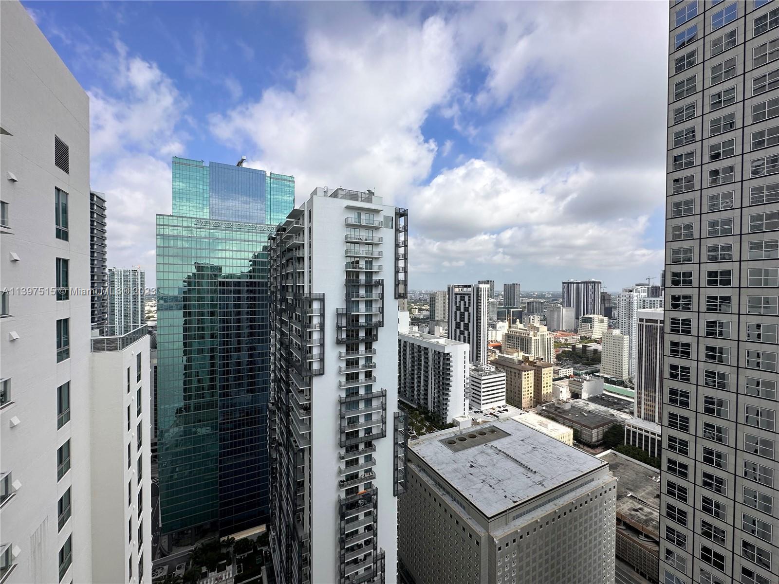 Photo of 300 S Biscayne Blvd #PH-3907 in Miami, FL