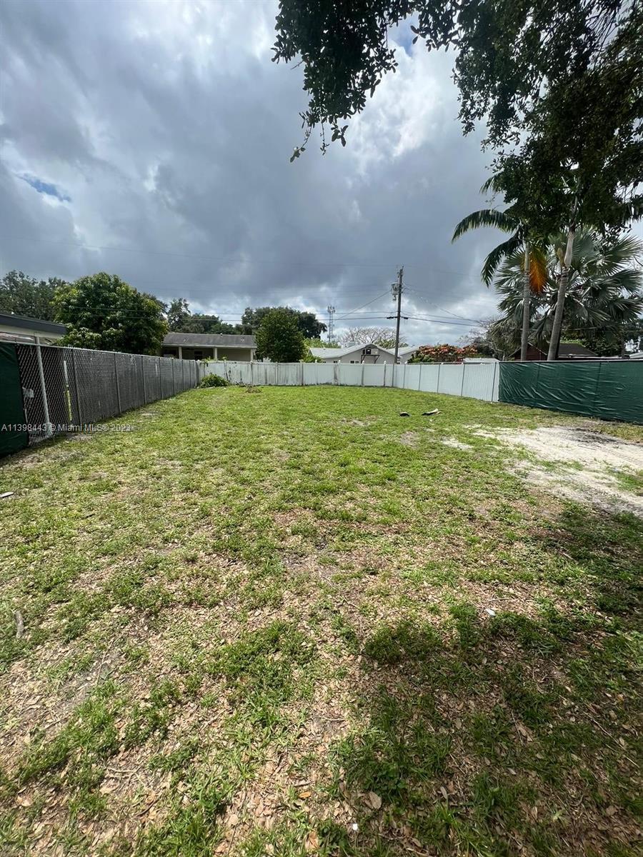 Photo of 6122 Garfield St in Hollywood, FL