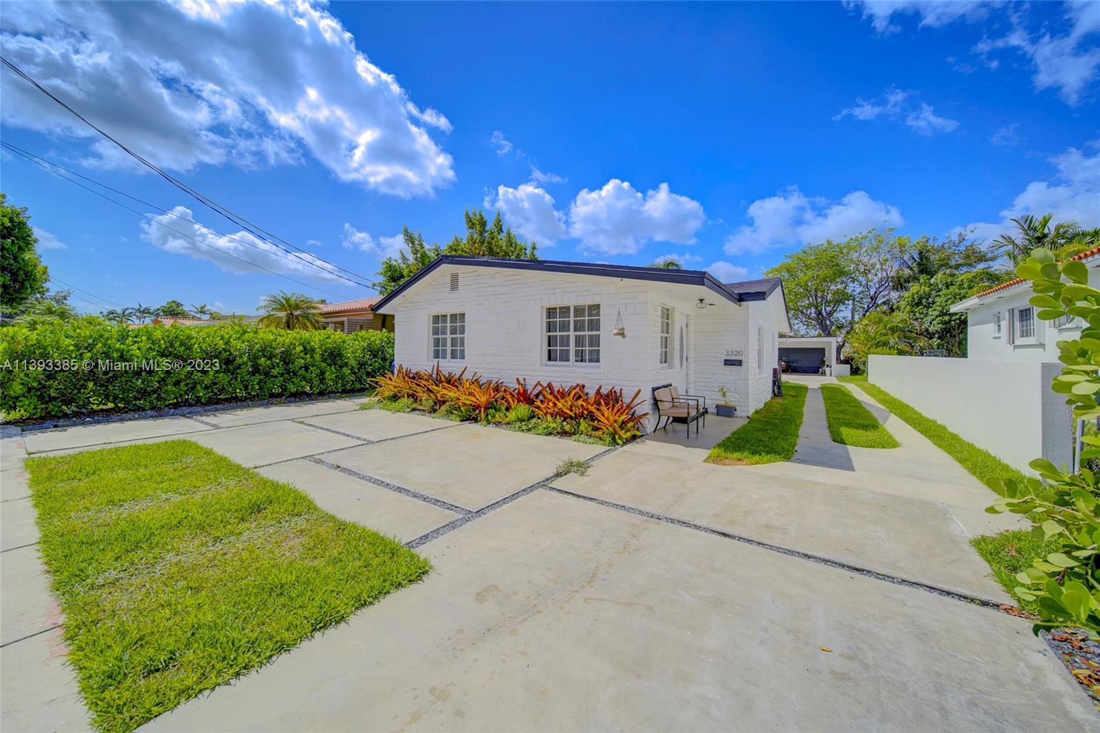 Photo of 3320 SW 23rd St in Miami, FL