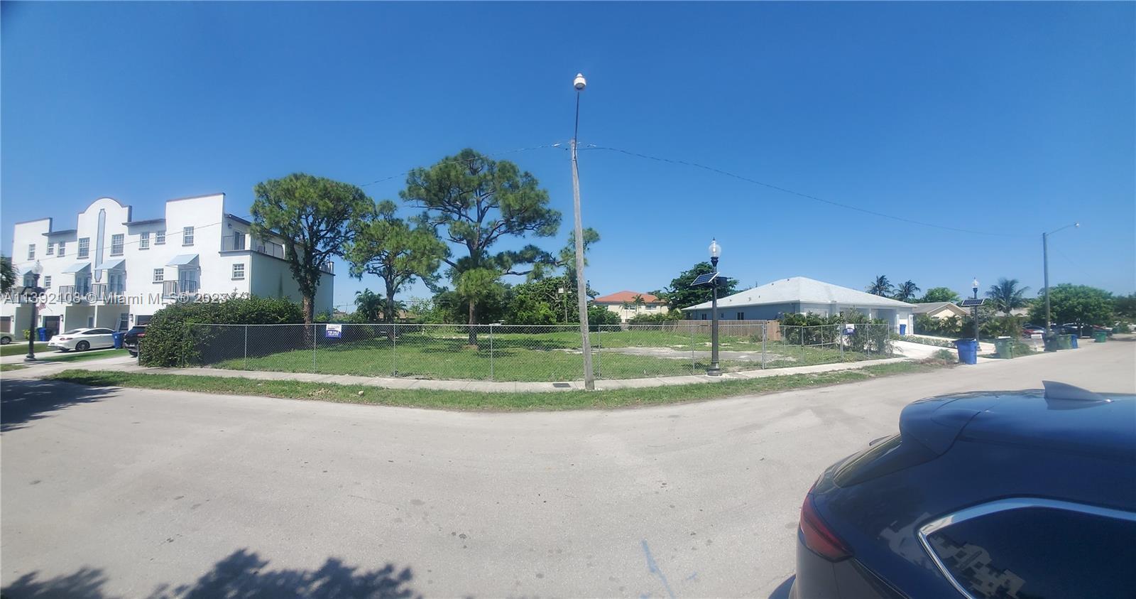Photo of 811 NW 1st Ave in Fort Lauderdale, FL