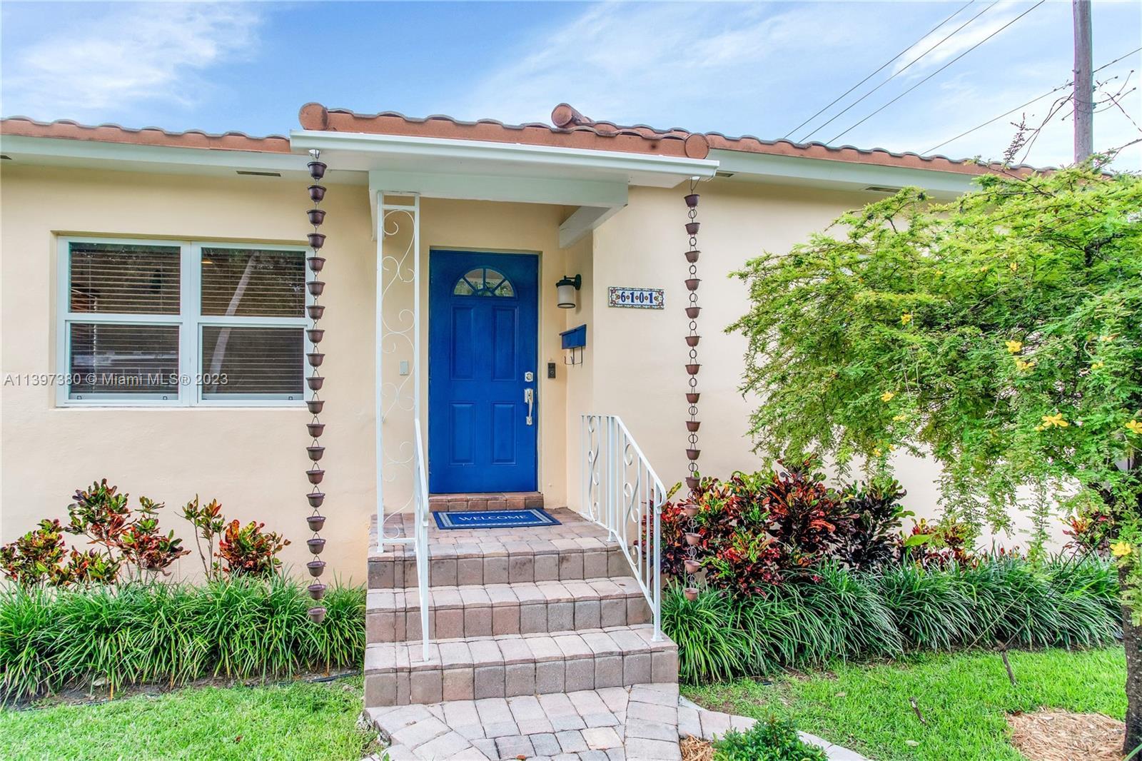 Photo of 6101 SW 42nd St in South Miami, FL