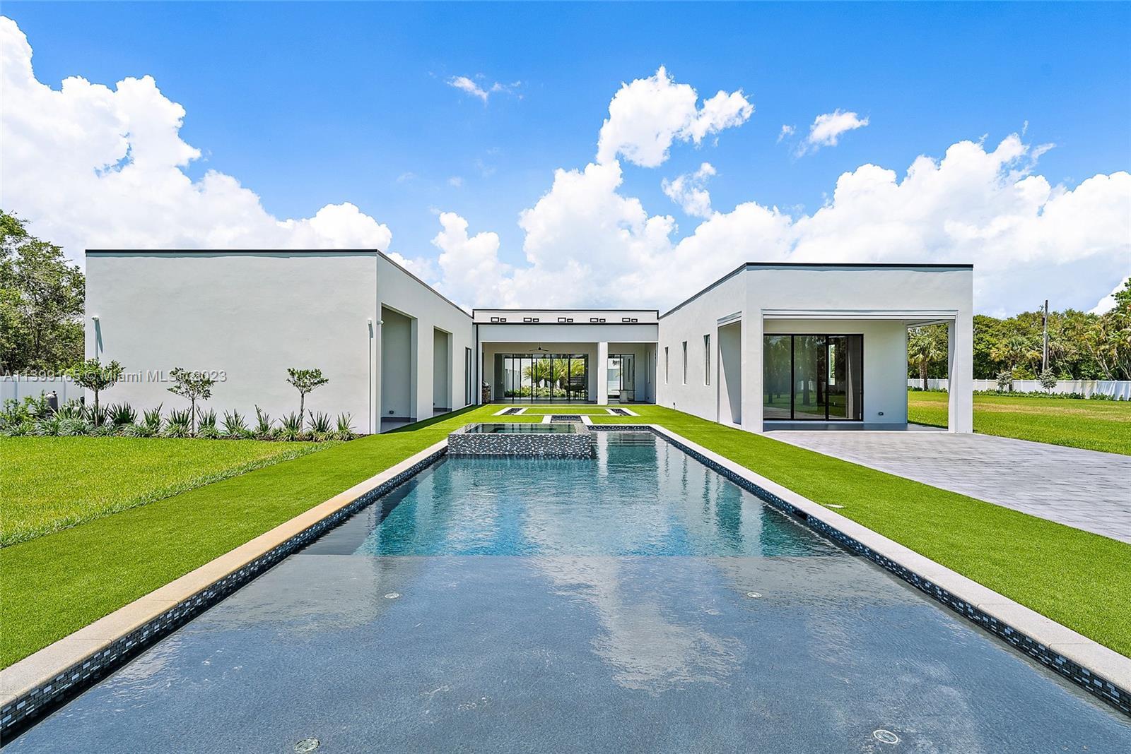 Photo of 9741 SE Gomez Ave in Hobe Sound, FL