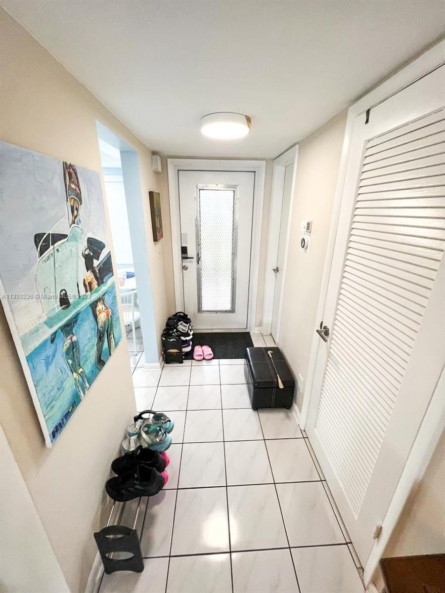 Photo of 850 NE 12th Ave #210 in Hallandale Beach, FL