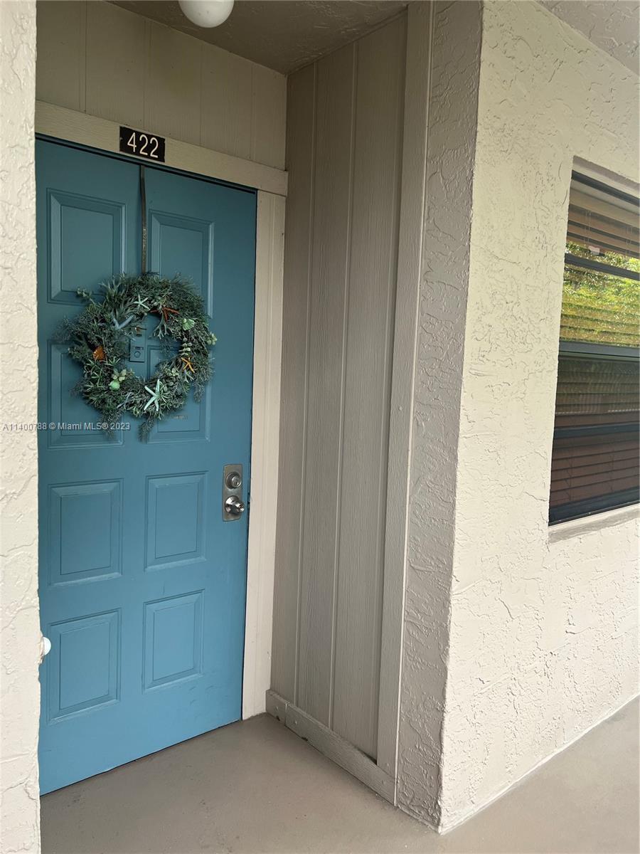 Photo of 901 Colony Point Cir #422 in Pembroke Pines, FL