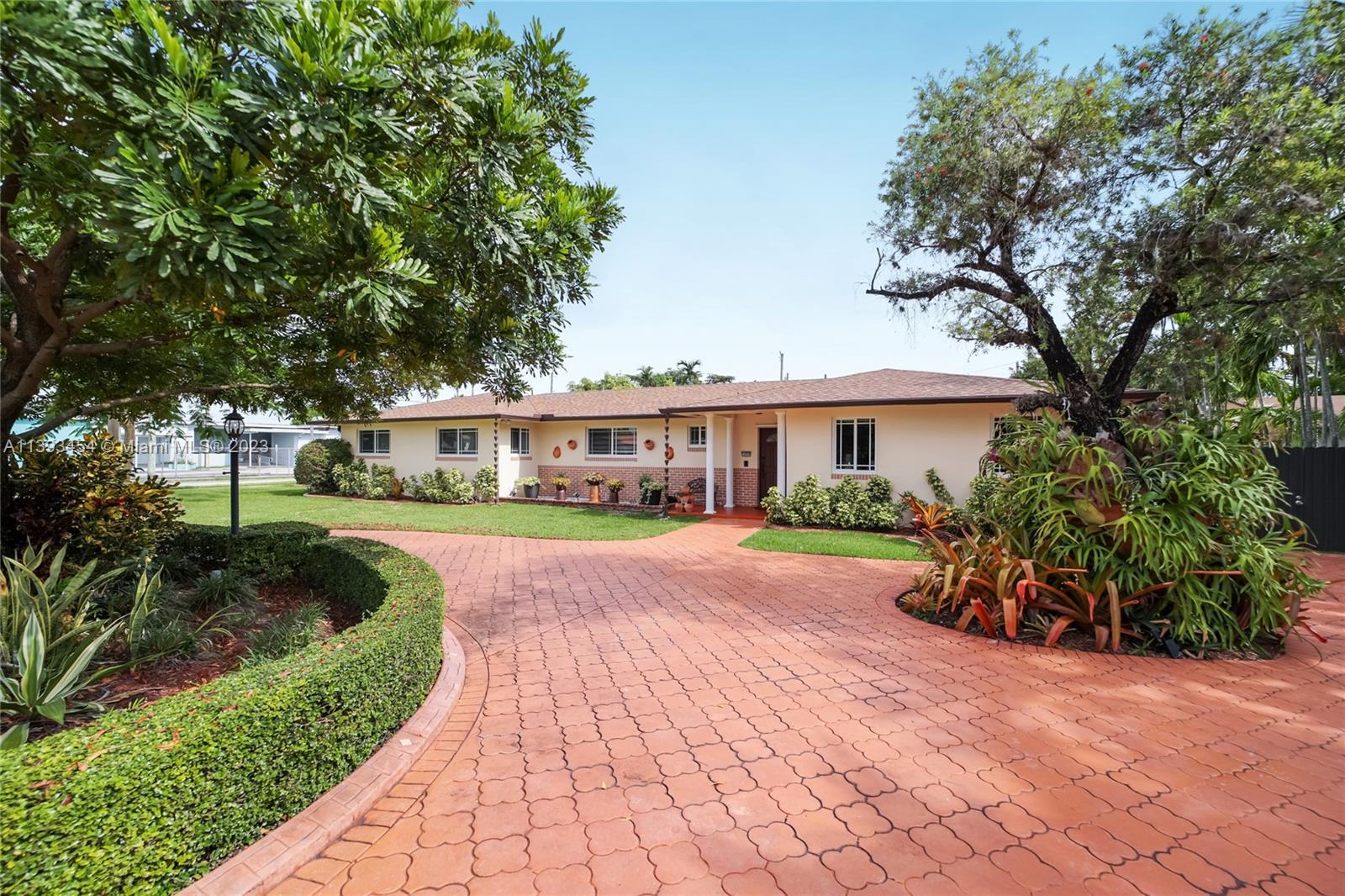 Photo of 5899 SW 16th St in West Miami, FL