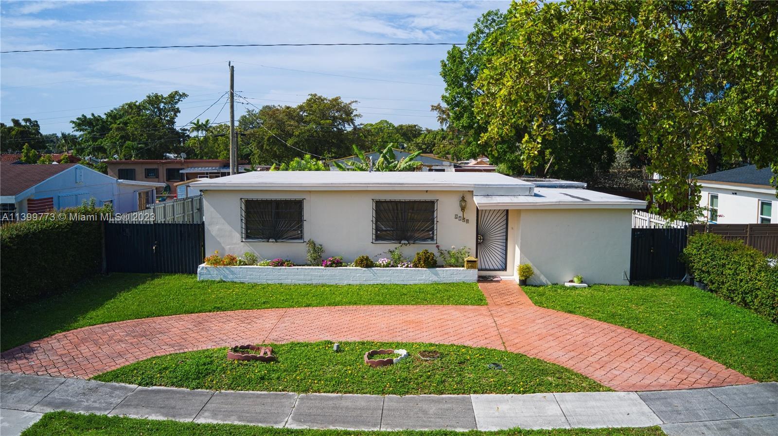 Photo of 6130 SW 17th St in West Miami, FL