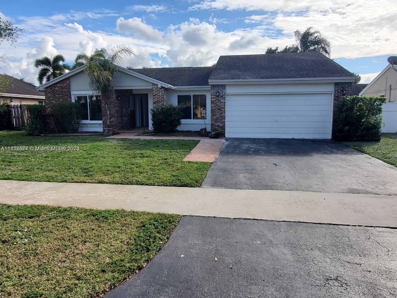 Photo of 11742 SW 52nd St in Cooper City, FL