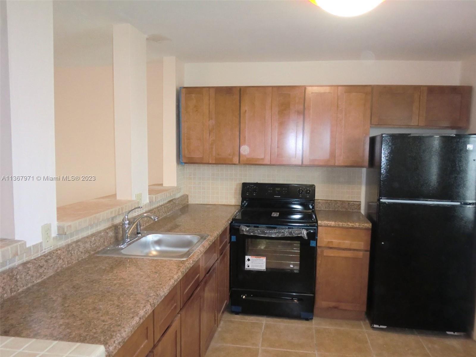 Photo of 218 NE 12th Ave #507 in Hallandale Beach, FL