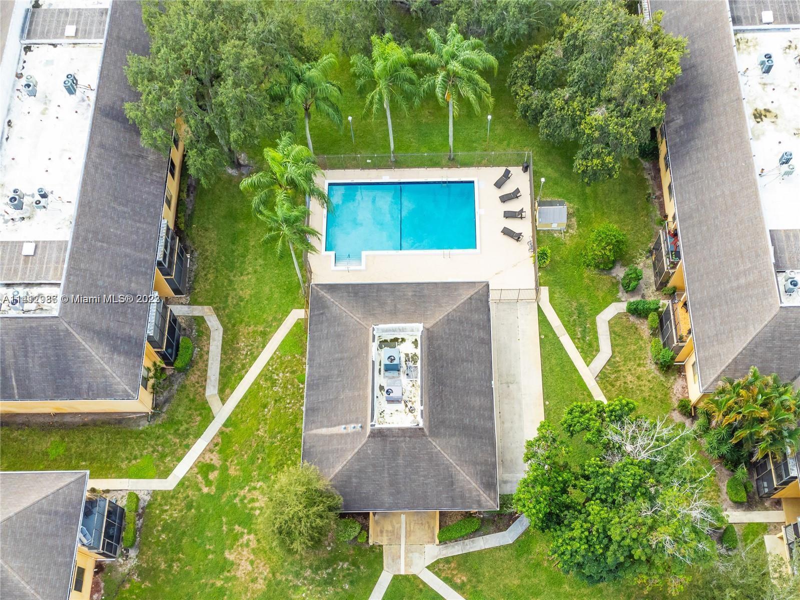Photo of 5831 Washington St #48 in Hollywood, FL
