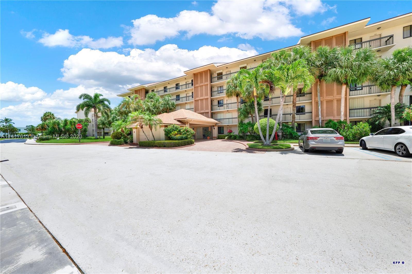 Photo of 2601 Marina Isle Wy #304 in Jupiter, FL