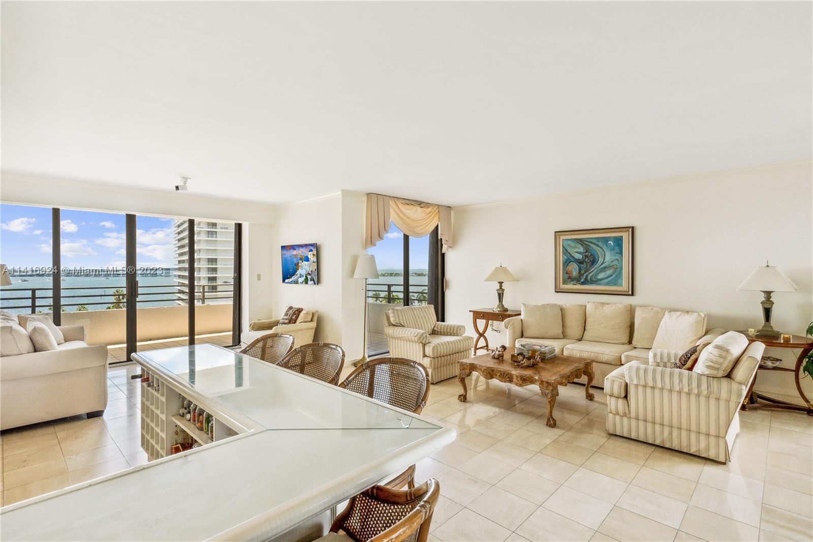 Beautiful 2 bedroom and 2 baths unit with stunning water views. Located in a prime location in the h