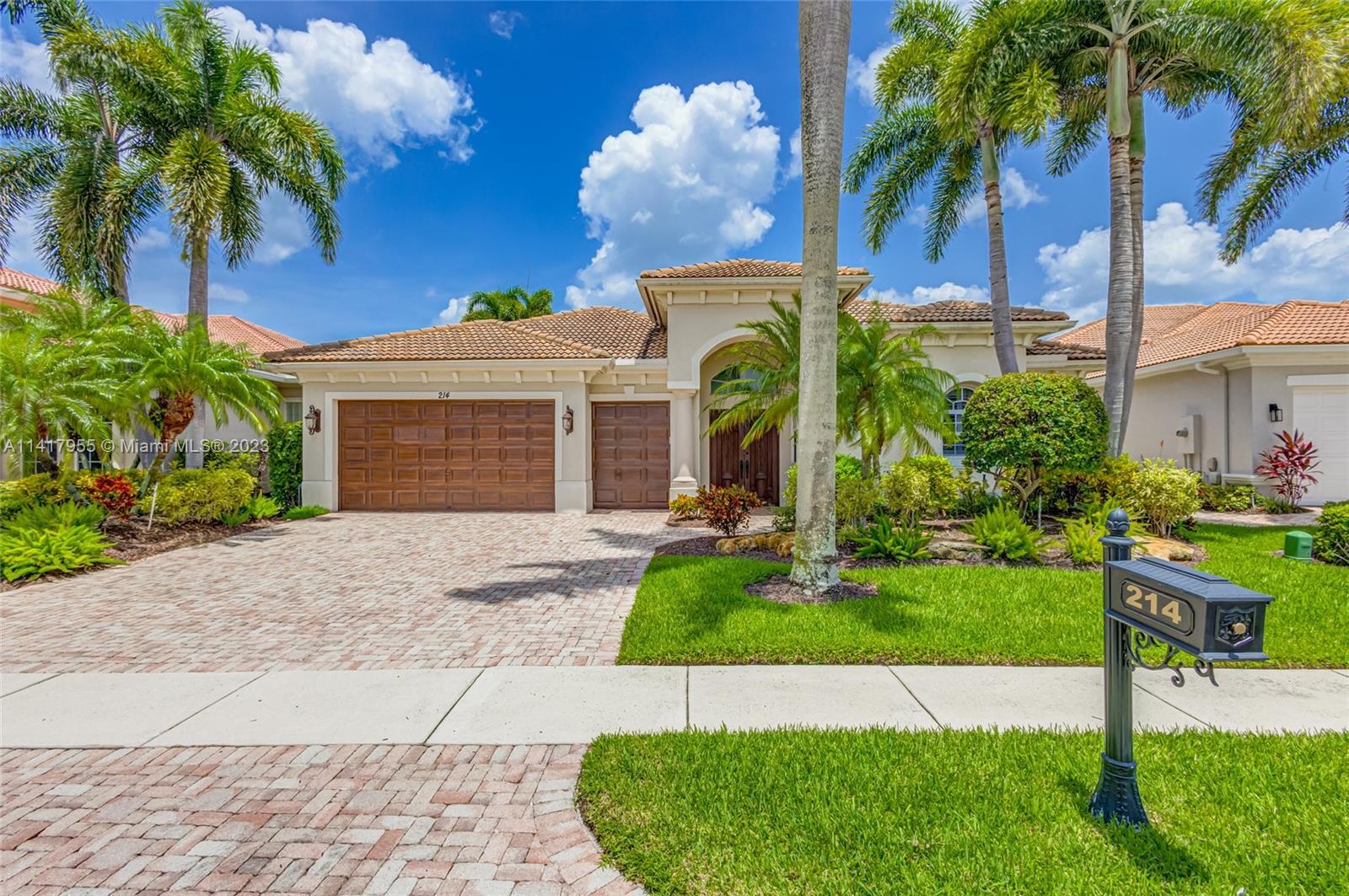 Photo of 214 Montant Dr in Palm Beach Gardens, FL