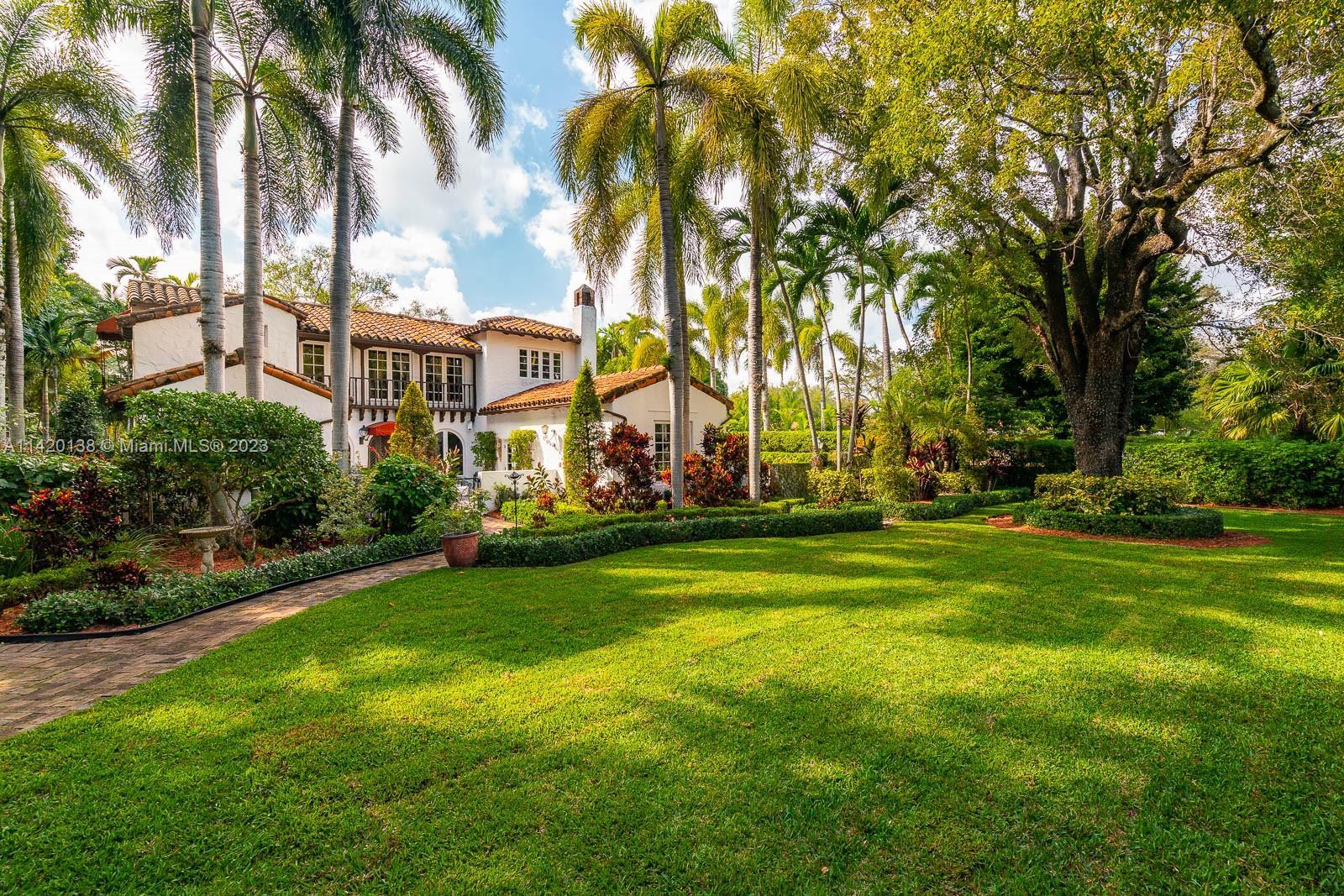 Photo of 2616 Granada Blvd in Coral Gables, FL