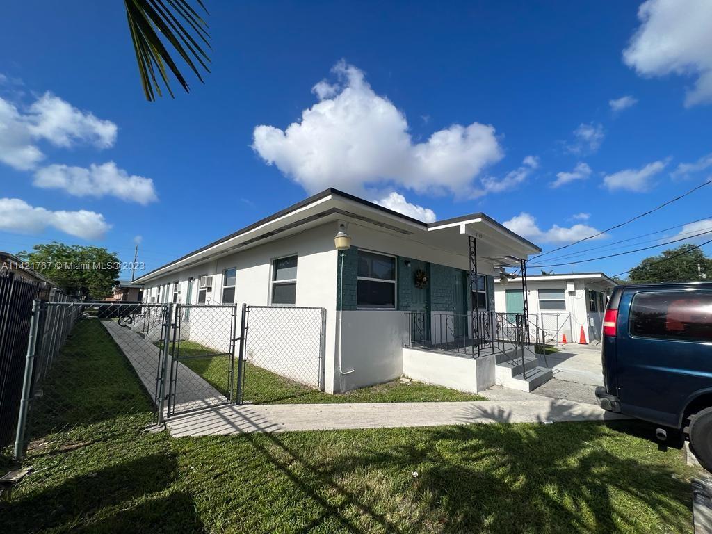 Photo of 2140 NW 24th St in Miami, FL