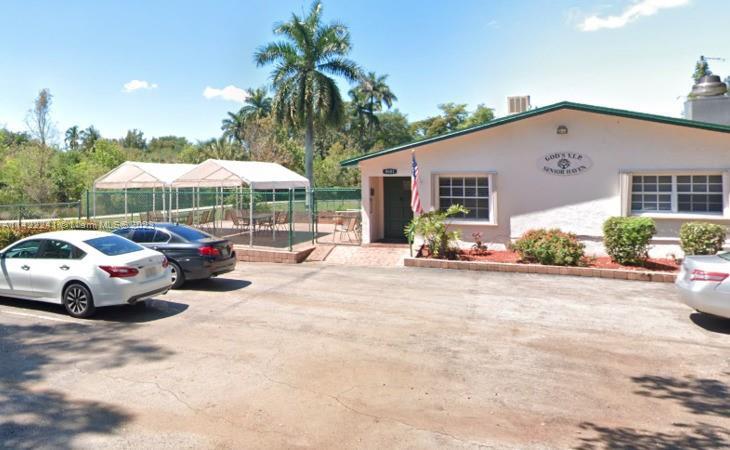 Photo of 4681 SW 66th Ave in Davie, FL