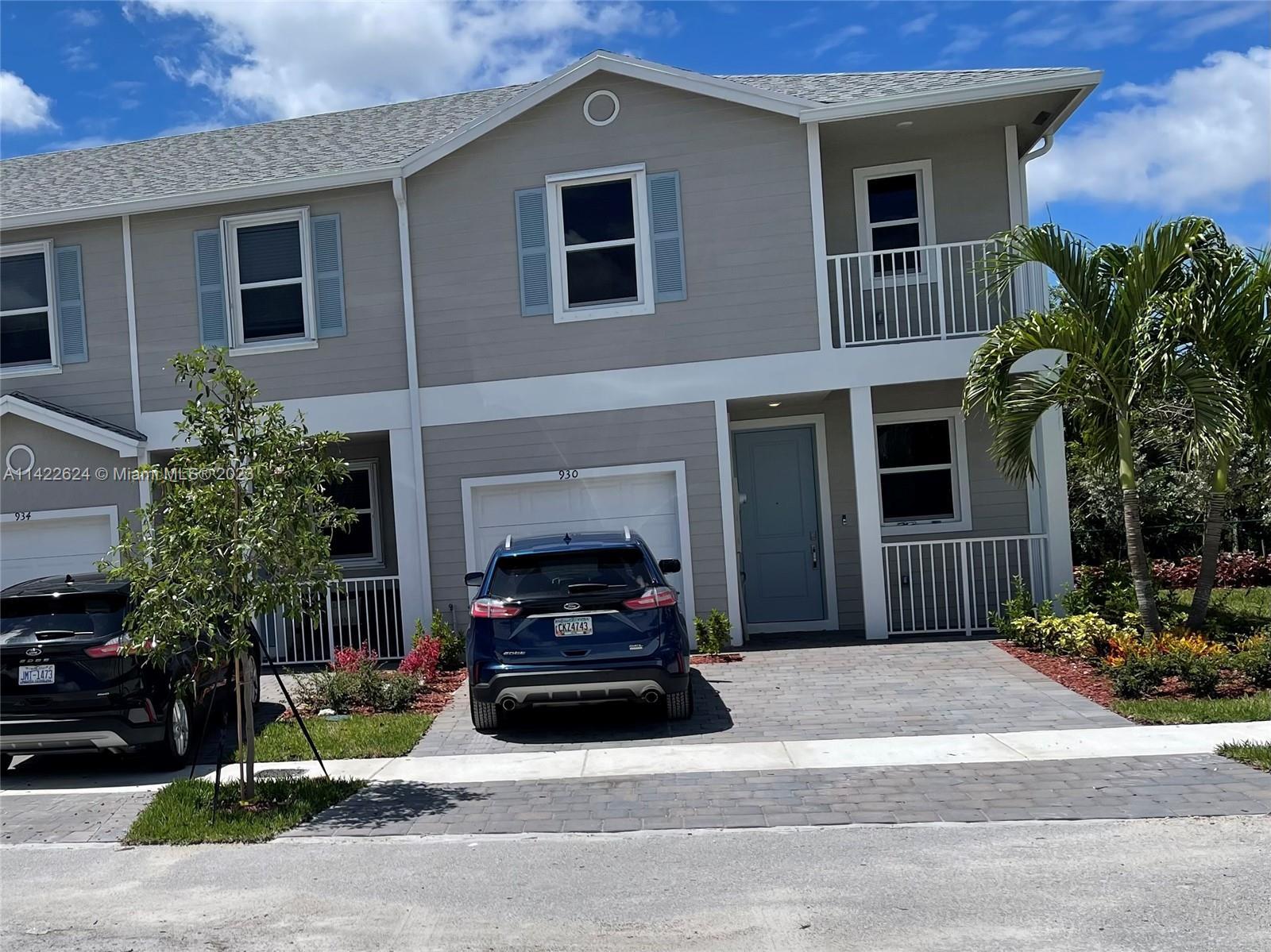 Photo of 930 SE 19th St in Homestead, FL