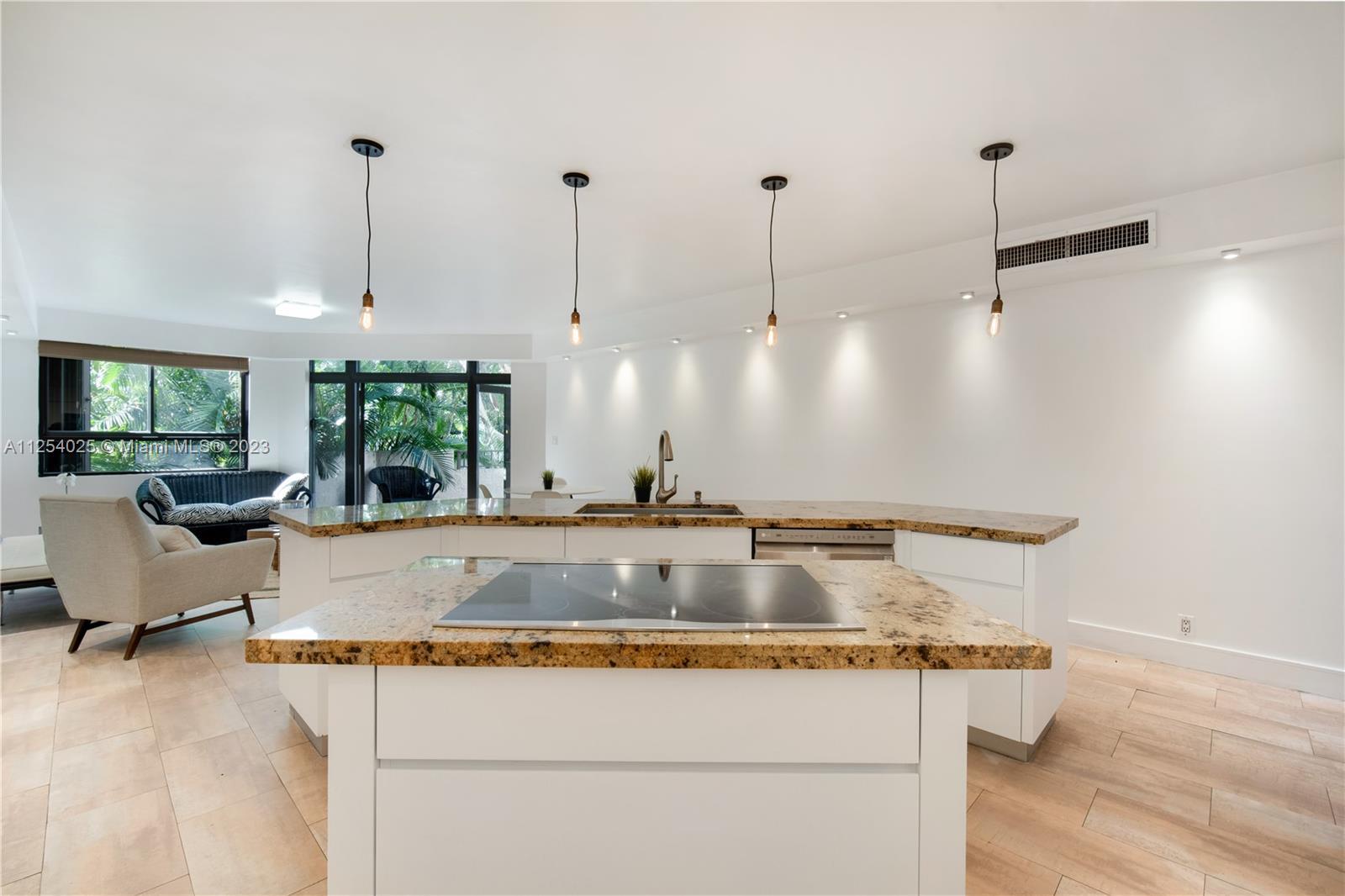 Photo of 181 Crandon Blvd #104 in Key Biscayne, FL