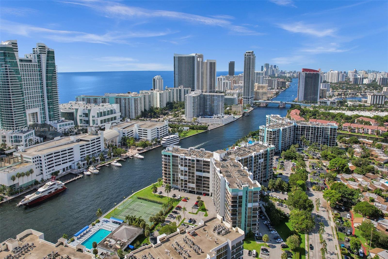 Photo of 400 Leslie Dr #720 in Hallandale Beach, FL