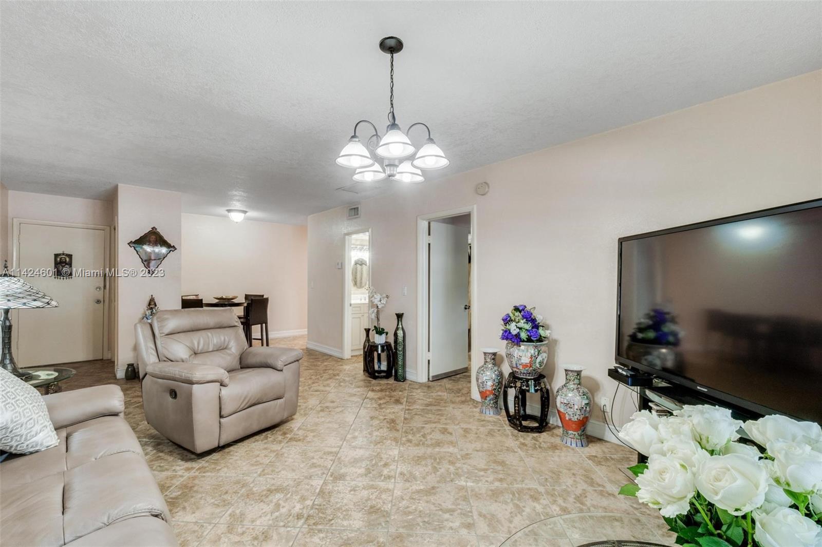 Photo of 649 W Oakland Park Blvd #215A in Oakland Park, FL