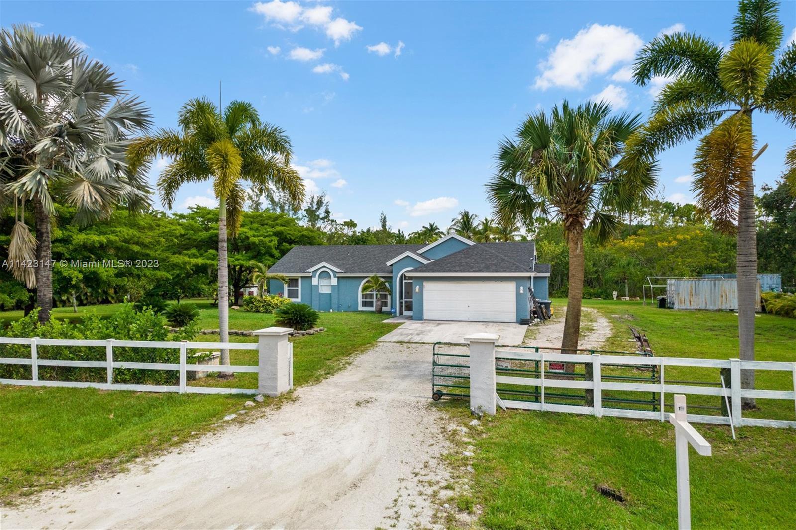 Photo of 15769 N 80th Ln N in Loxahatchee, FL