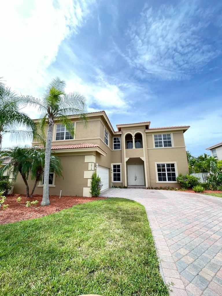 Photo of 1814 SW Newport Isles Blvd in Port St Lucie, FL
