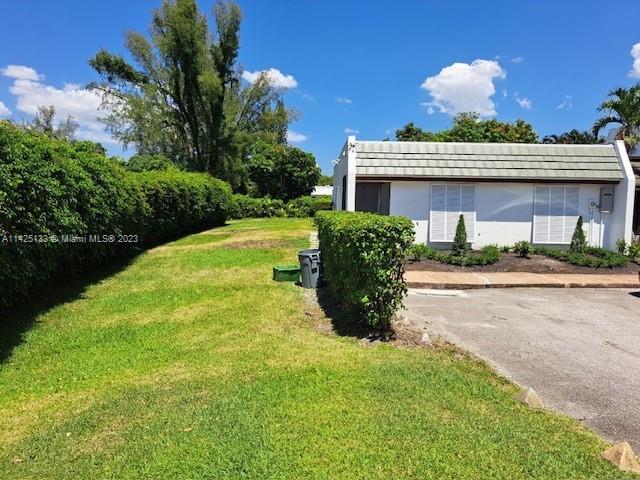 Photo of 7439 Twin Sabal Dr #7439 in Miami Lakes, FL