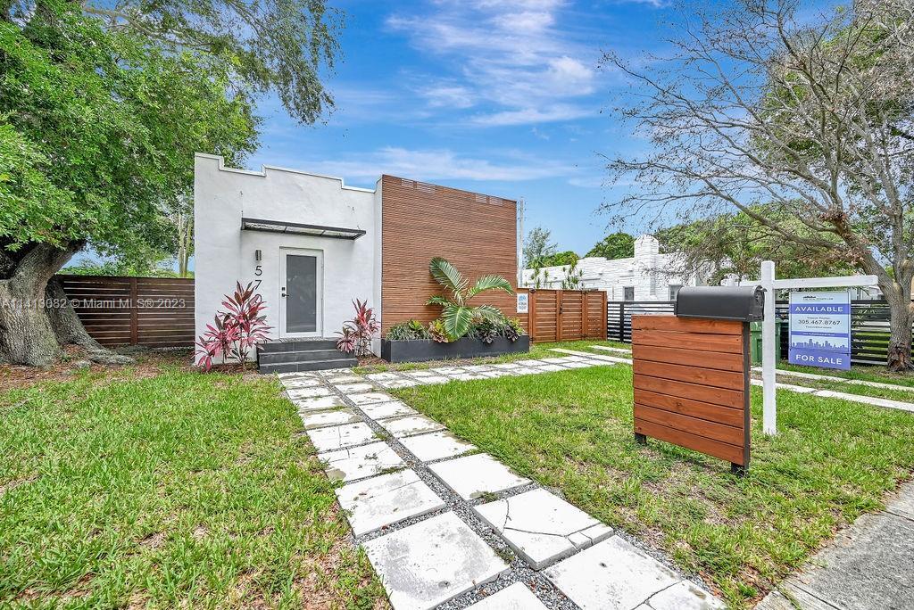 Photo of 570 NW 48th St in Miami, FL