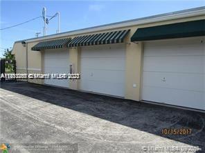 Photo of 4233 NE 12th Ter #15 in Oakland Park, FL