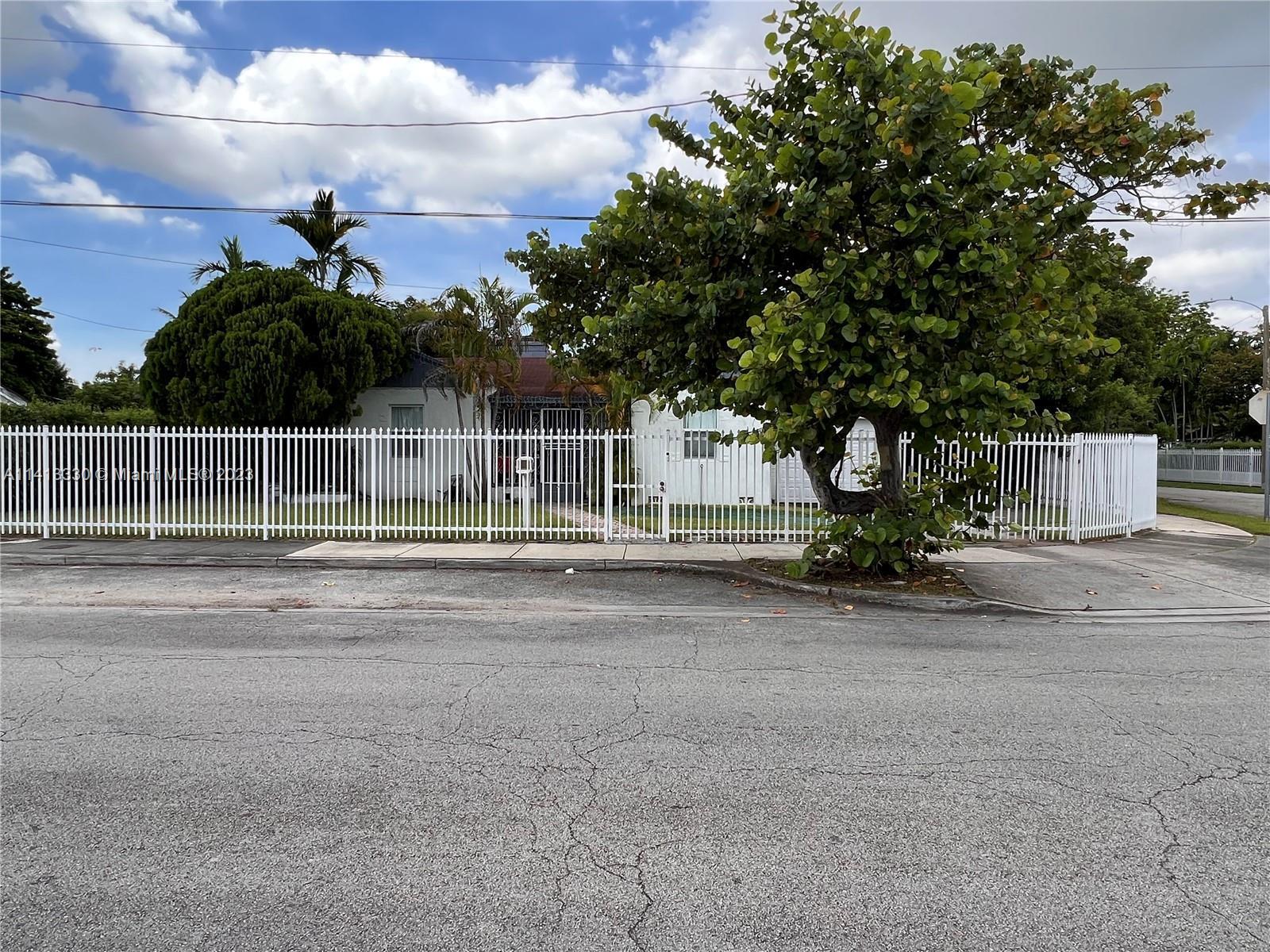Photo of 1480 NW 26th St in Miami, FL