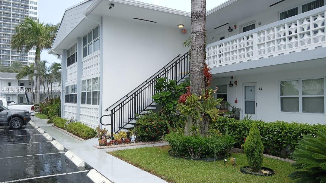 Photo of 3131 S Ocean Dr #113 in Hallandale Beach, FL