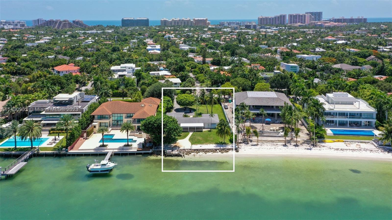 Photo of 398 Harbor Dr in Key Biscayne, FL