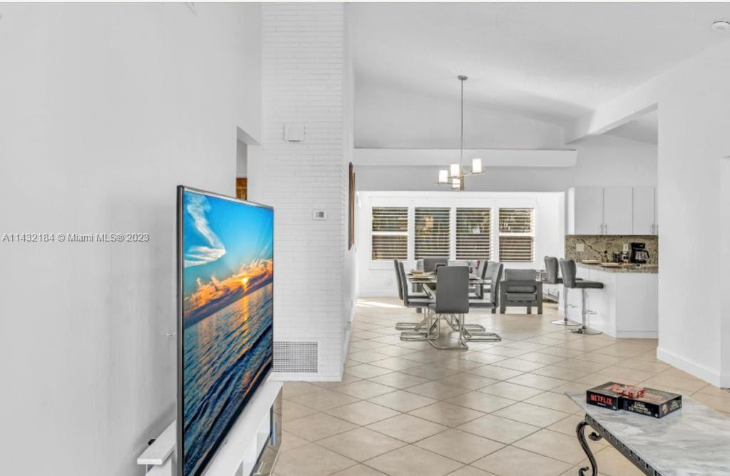 Photo of 310 SE 3rd St in Dania Beach, FL