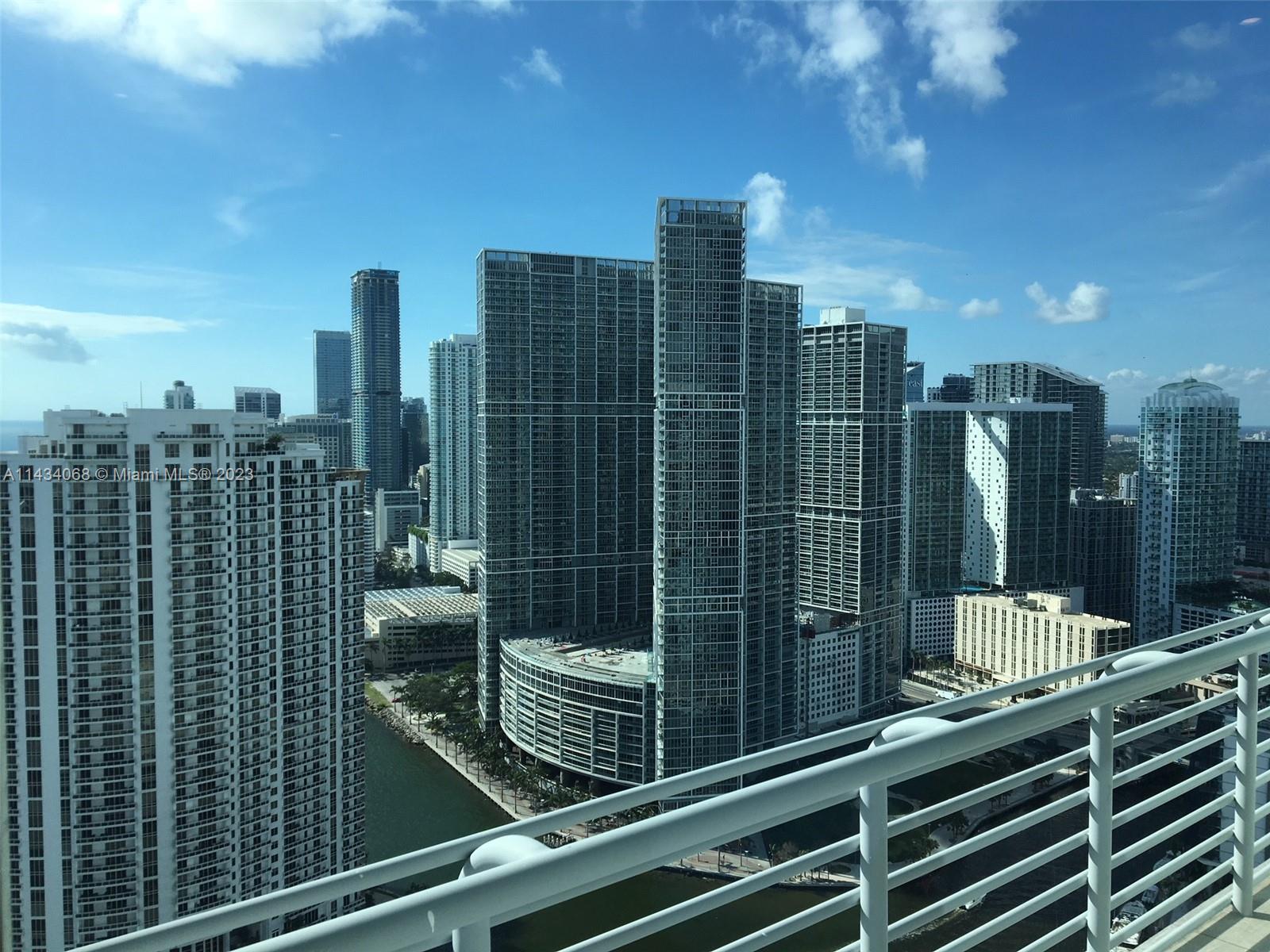 Photo of 325 S Biscayne Blvd #LPH19 in Miami, FL