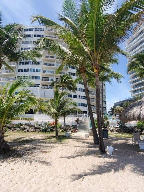 Charming condo in the highly sought after "The Breakers" with private beach access, Tiki, and pool. 