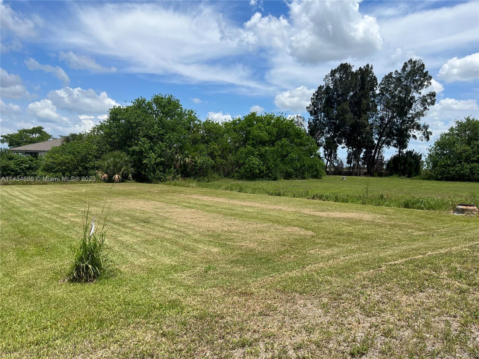 Photo of 938 Meyerchick Dr in Moore Haven, FL