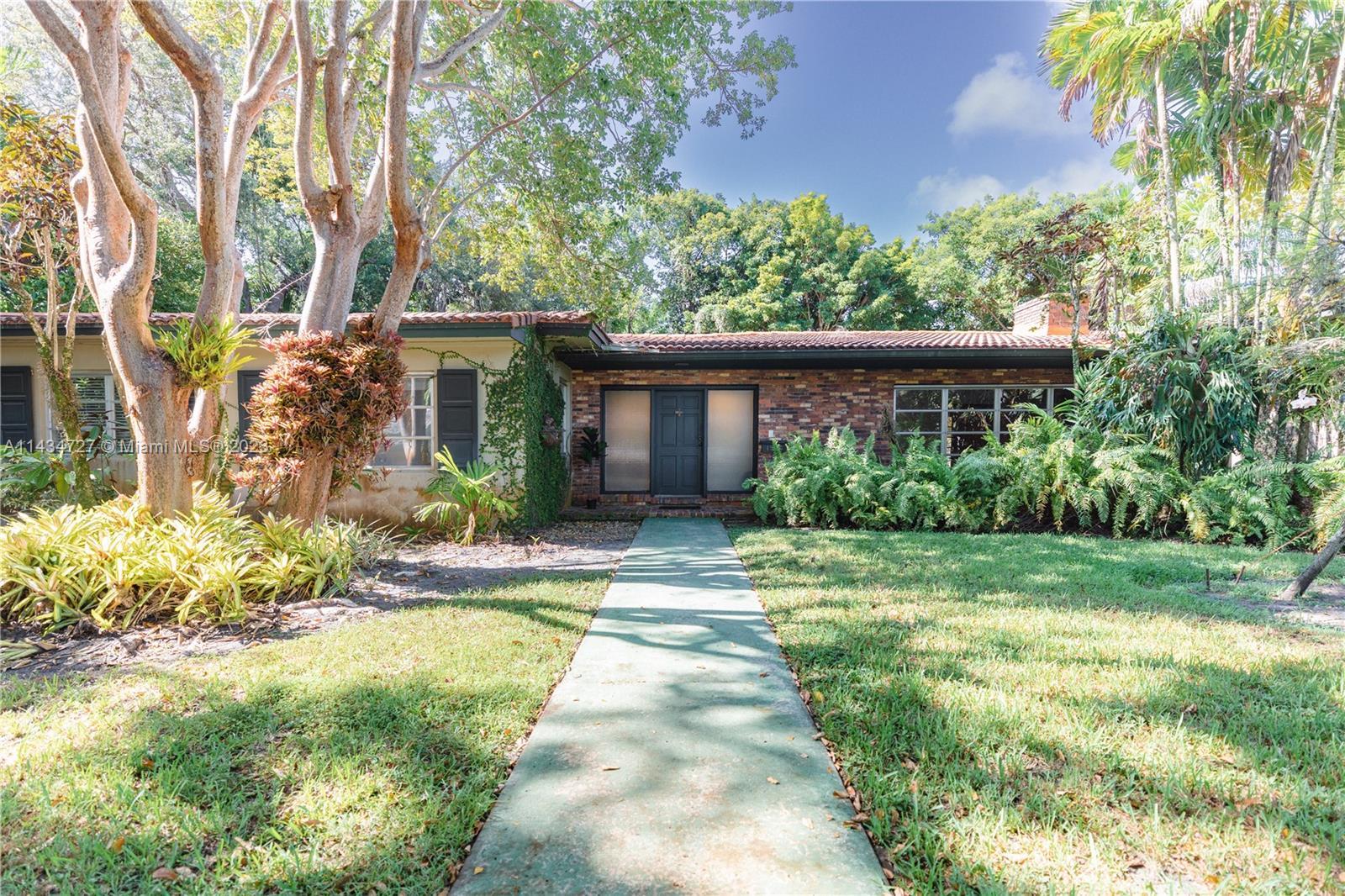 Photo of 1526 Trillo Ave in Coral Gables, FL