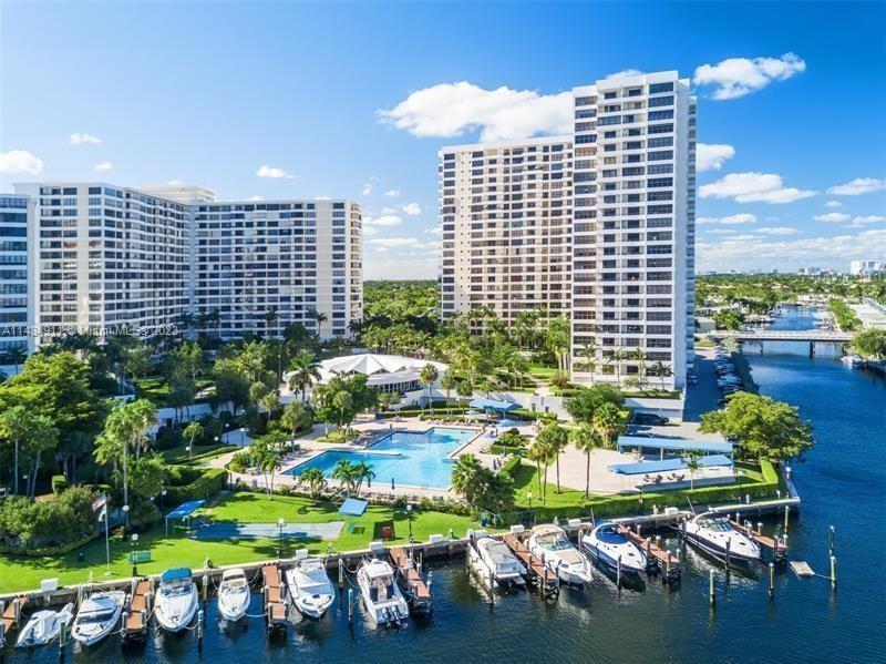 Photo of 2500 Parkview Dr #1716 in Hallandale Beach, FL