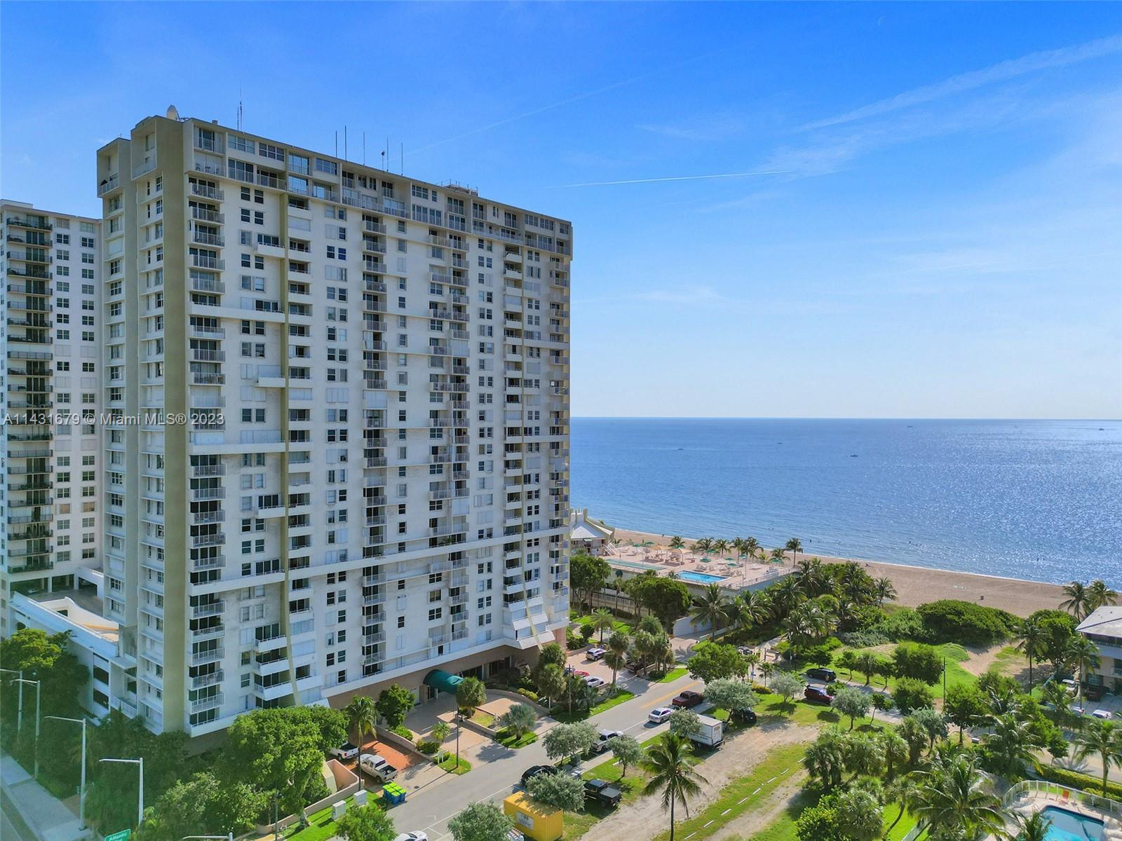 MUST SEE THIS COMPLETELY RENOVATED 1-BEDROOM AND 1-BATHROOM UNIT WITH BEAUTIFUL SOUTHEAST OCEAN AND 