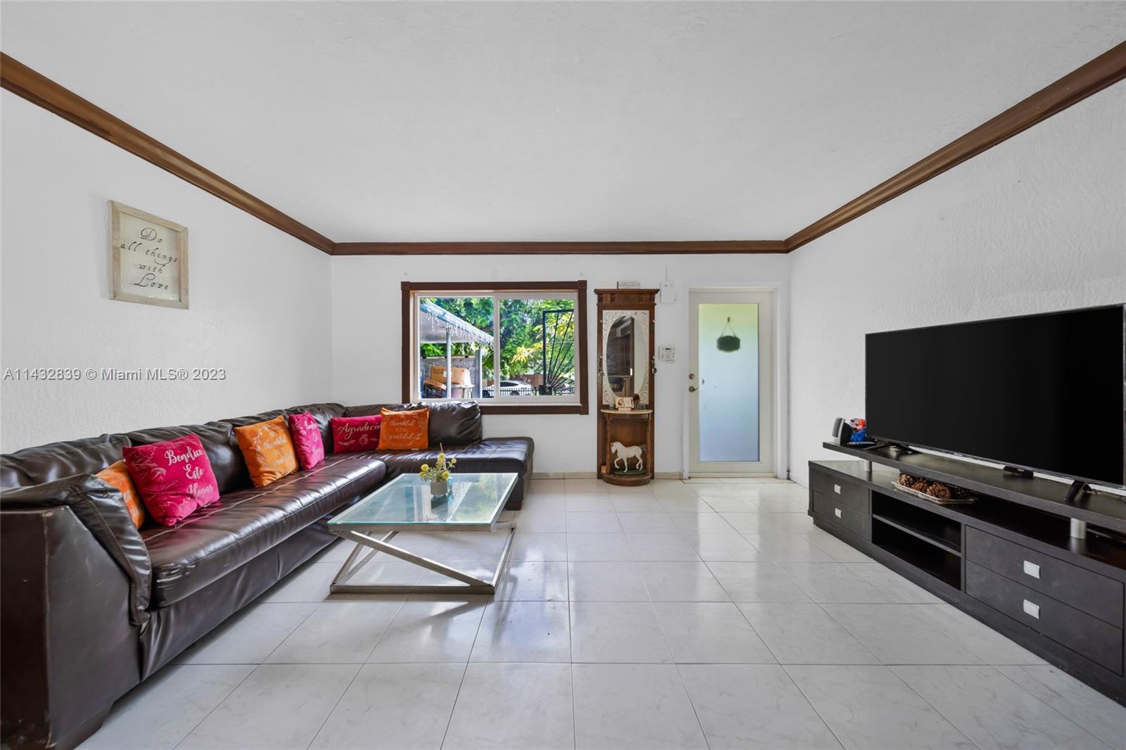Photo of 16050 NE 8th Ct in North Miami Beach, FL