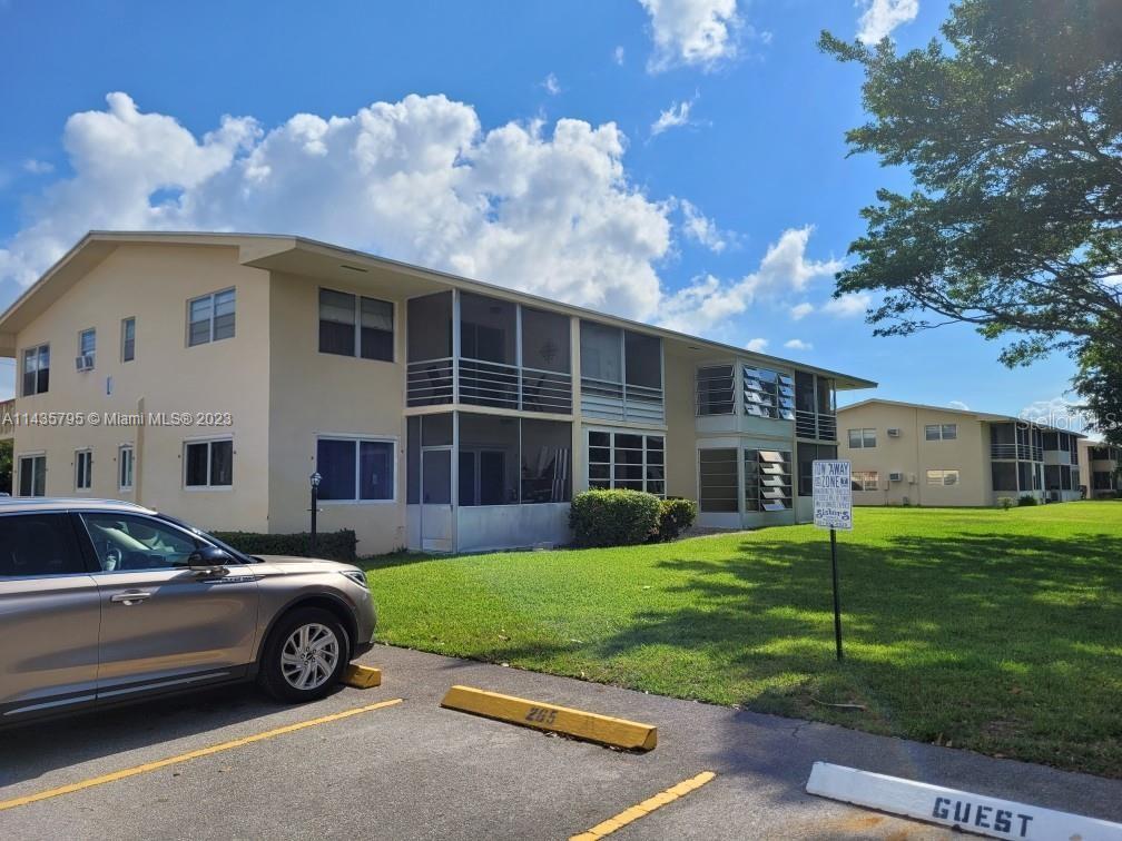 Photo of 279 Coventry L #279 in West Palm Beach, FL