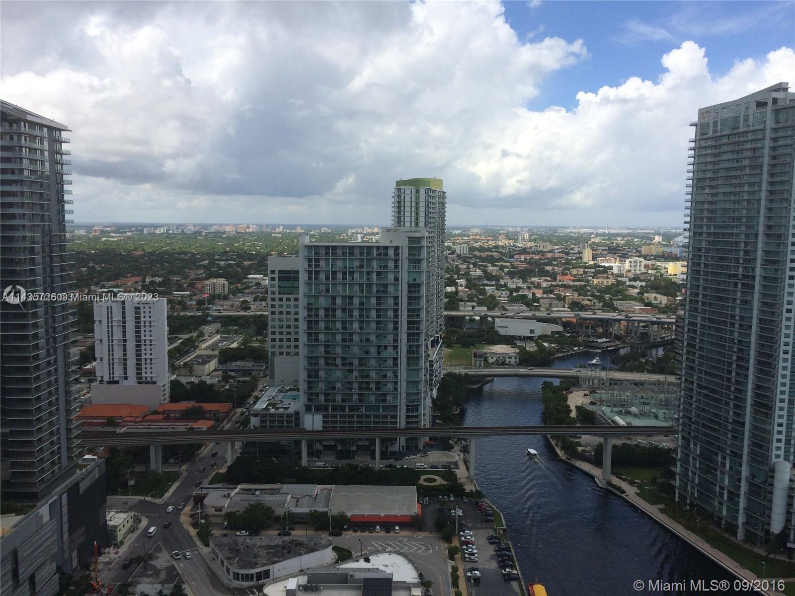 Photo of 68 SE 6th St #3312 in Miami, FL