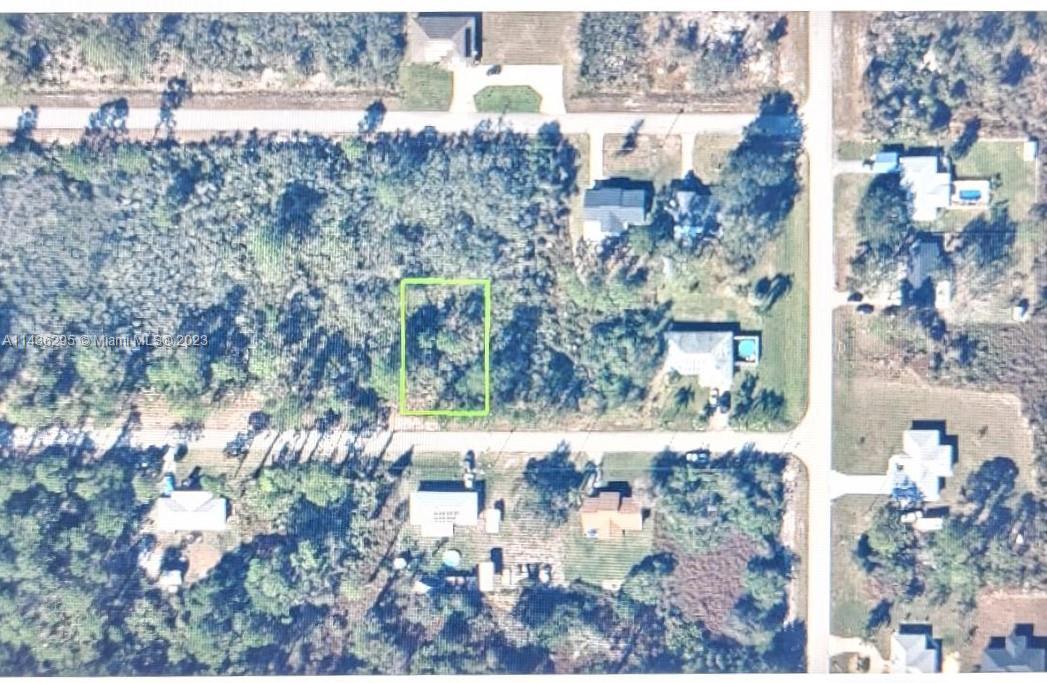 Photo of 107 NW Comanche St in Lake Placid, FL
