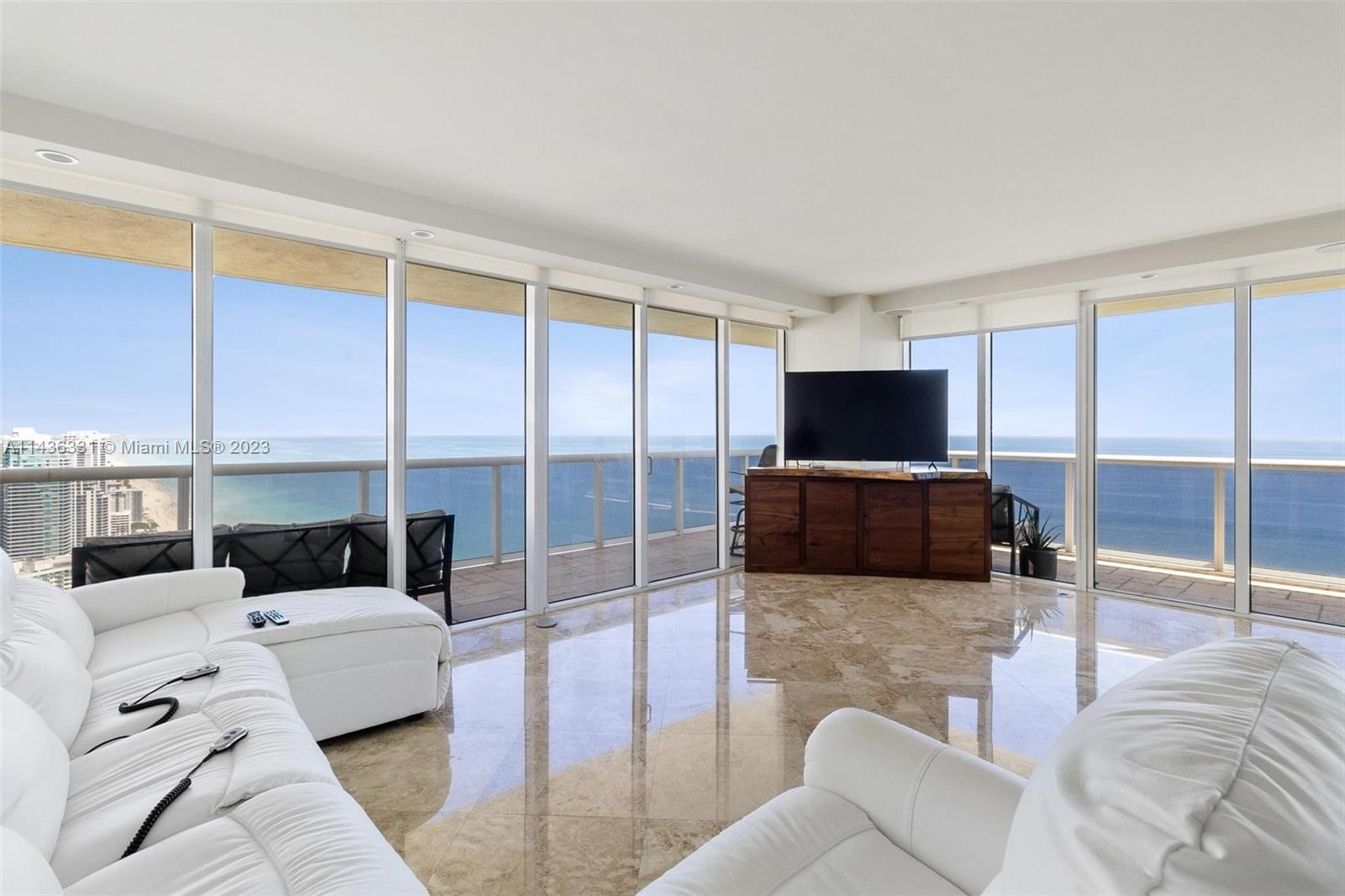 Photo of 1830 S Ocean Dr #4701 in Hallandale Beach, FL