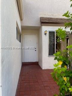 Photo of 879 NW 81st Wy #4 in Plantation, FL