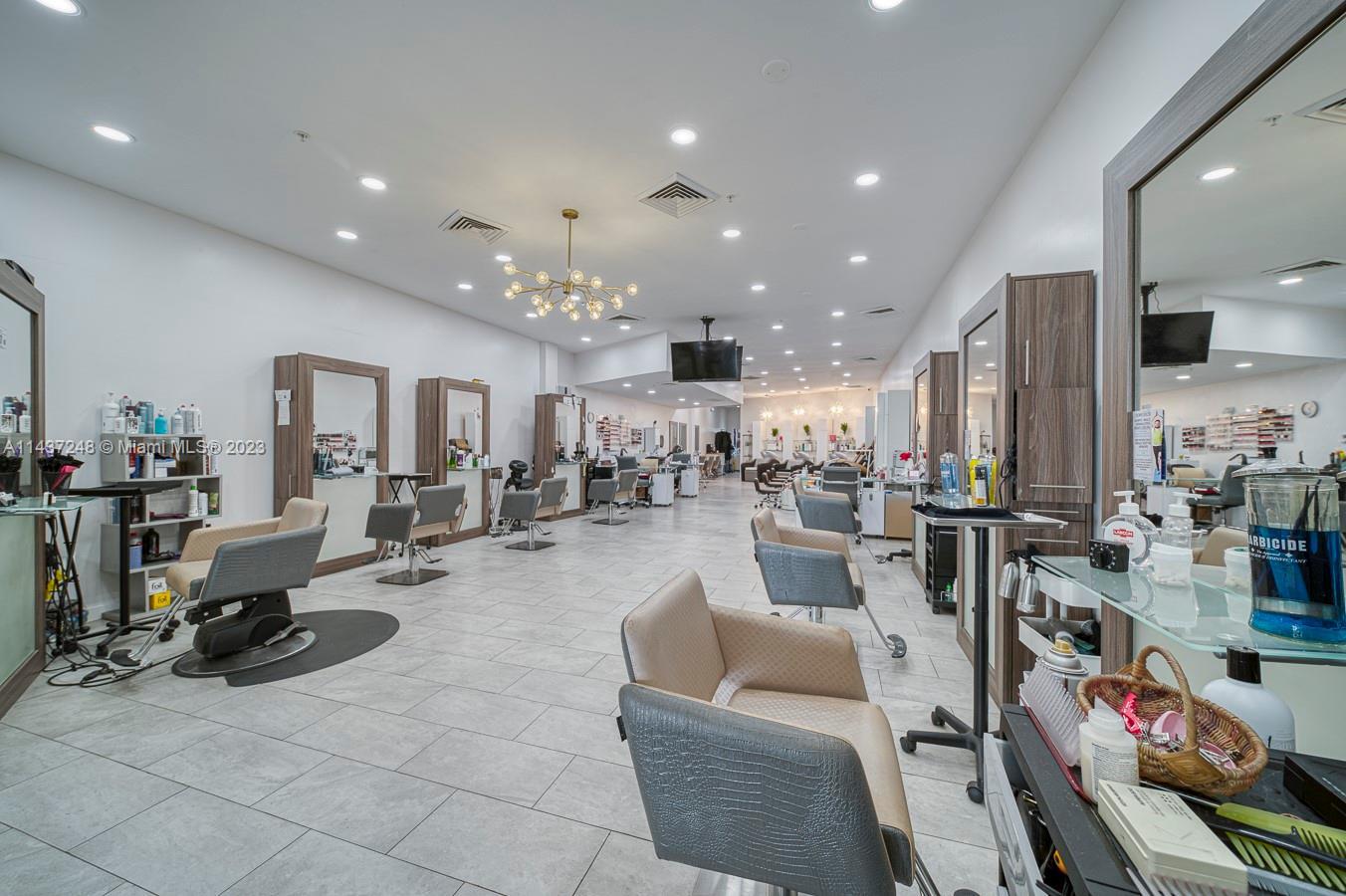 Photo of Beauty Salon For Sale In W Palm Bch in Palm Beach, FL