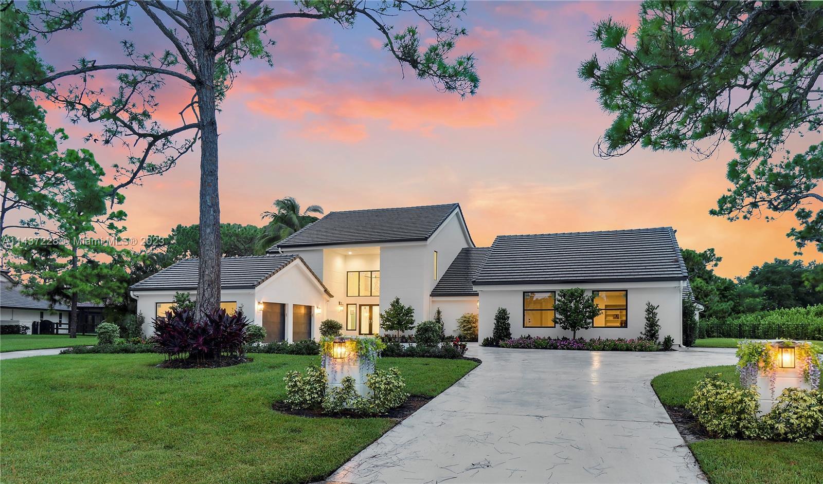 Photo of 5196 Desert Vixen in Palm Beach Gardens, FL