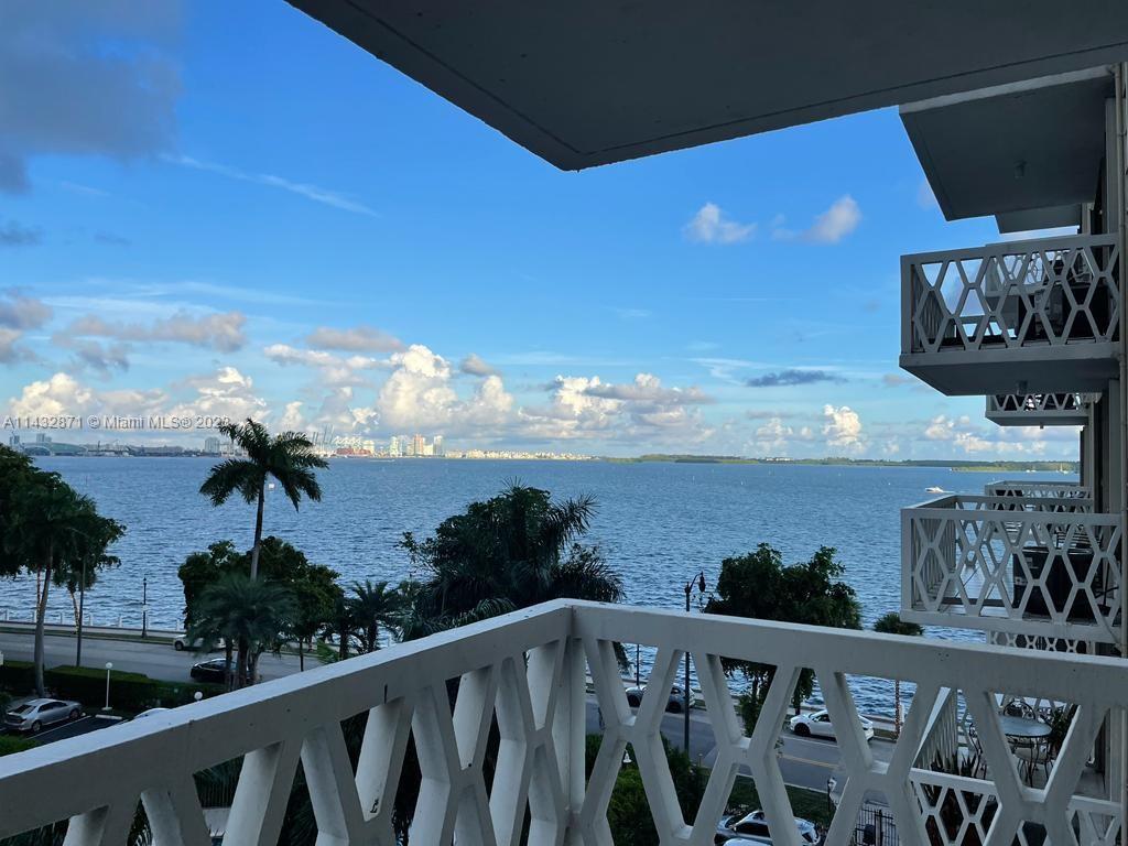 Photo of 1430 Brickell Bay Dr #602 in Miami, FL