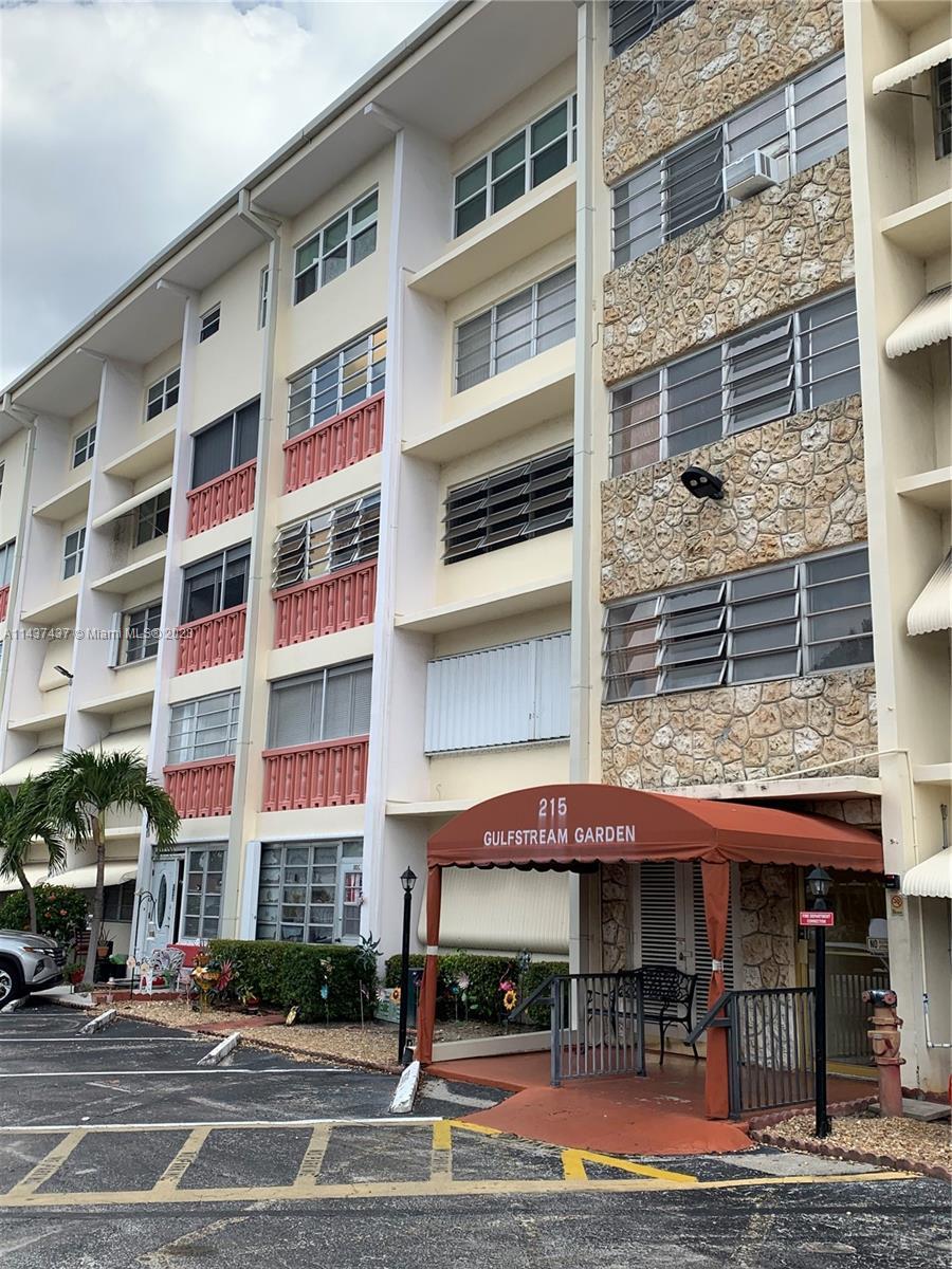 Photo of 215 SE 3rd Ave #206B in Hallandale Beach, FL