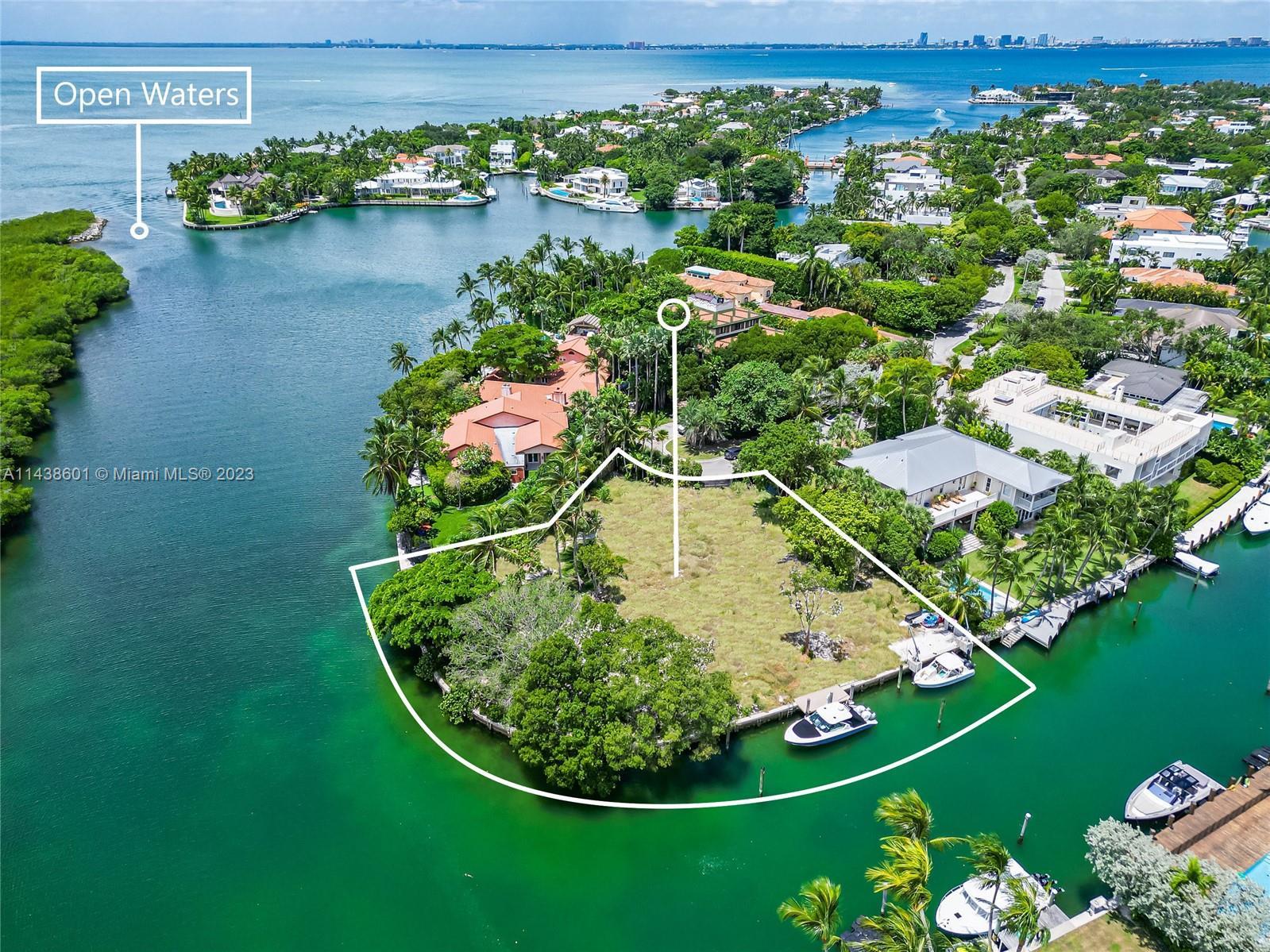 Photo of 963 Harbor Dr in Key Biscayne, FL