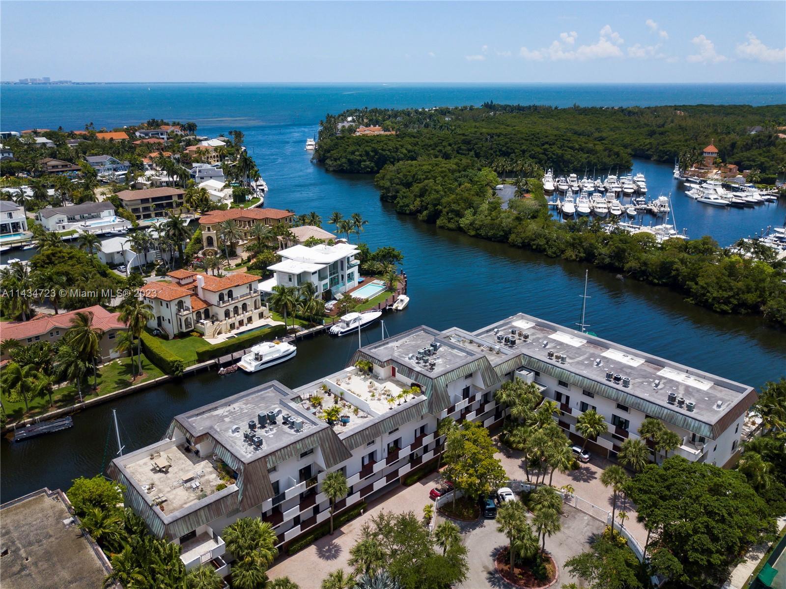 Photo of 6901 Edgewater Dr #318 in Coral Gables, FL